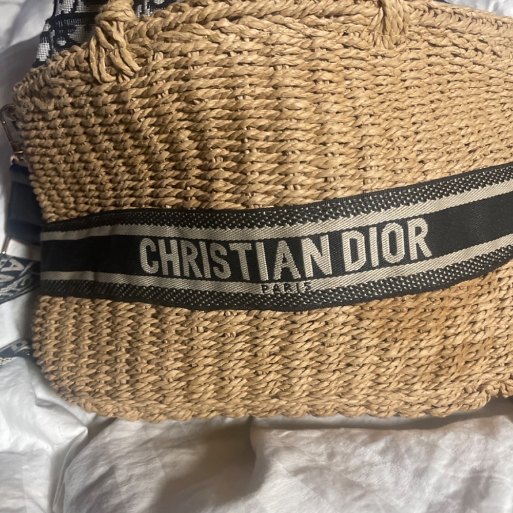 dior wicker bag - Picture 2 of 3
